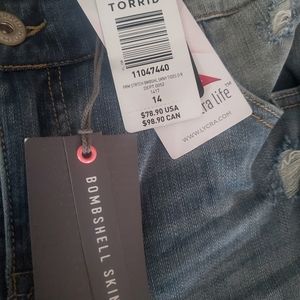 Torrid bombshell skinny jeans in size 14